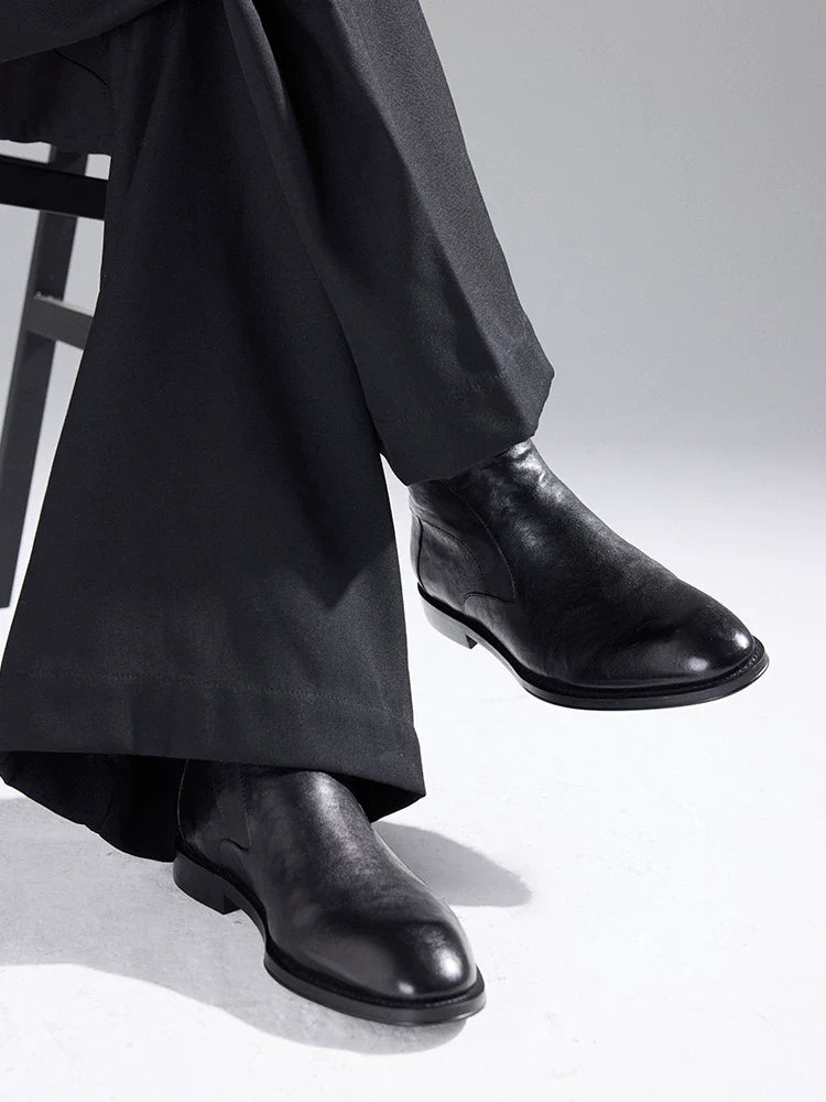 POINTED CHELSEA BOOTS