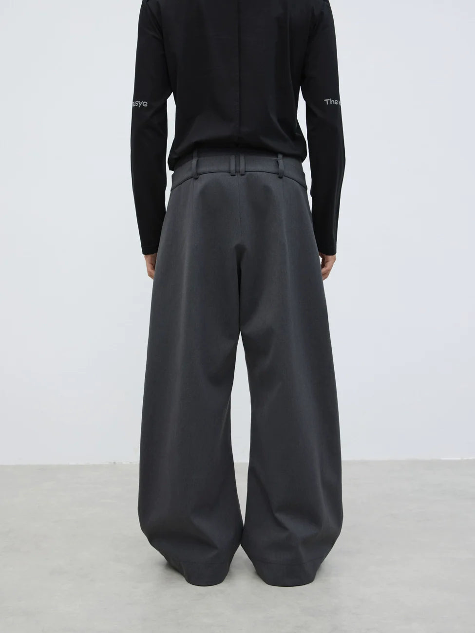 PLEATED TROUSERS