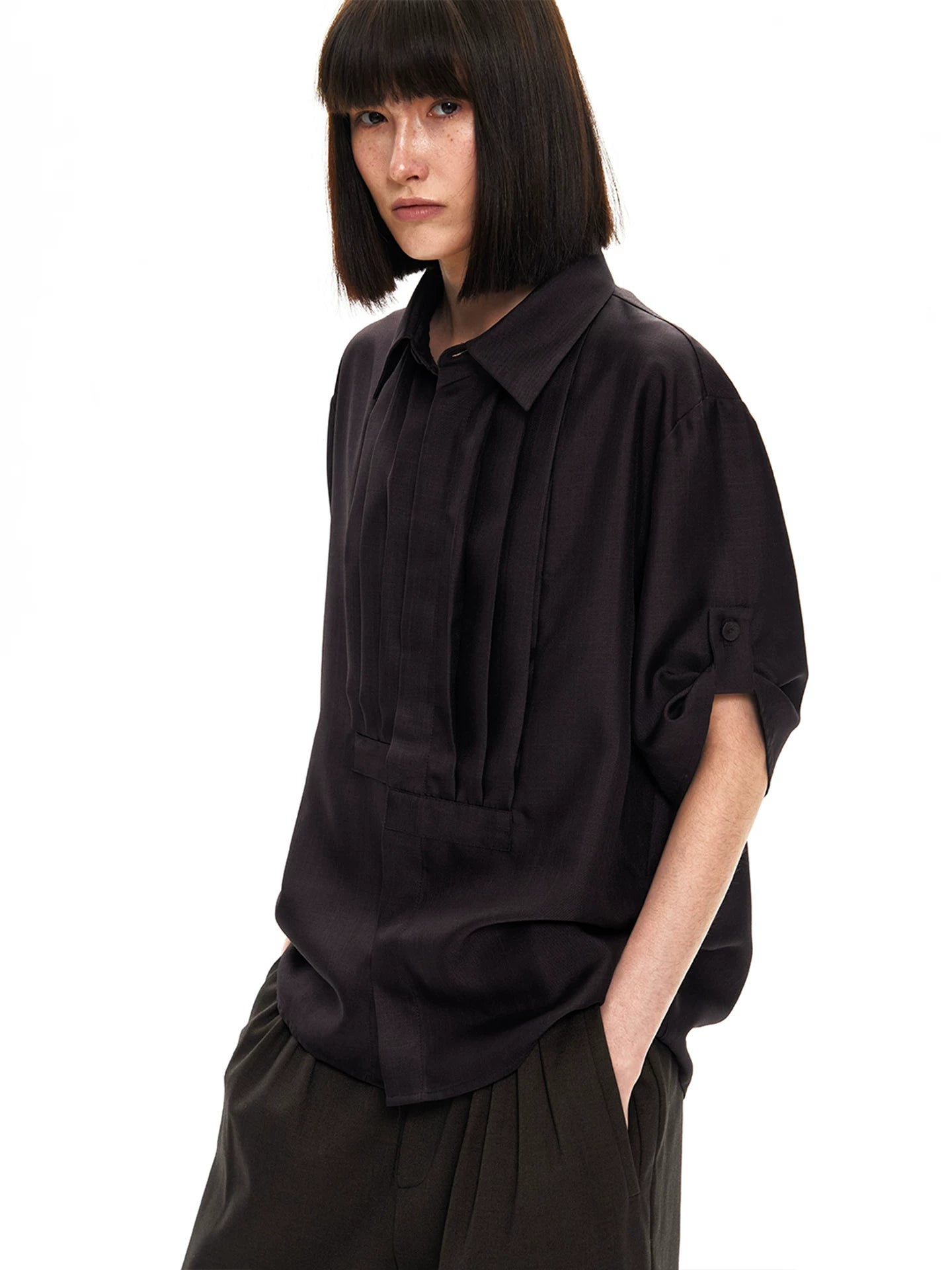 GLOSSY SILK PLEAT SHIRT
