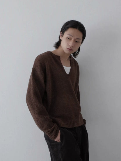 RETRO V-NECK KNIT SWEATER