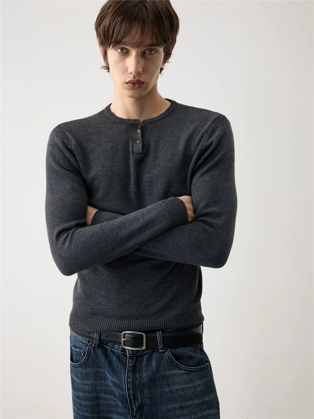 FITTED HENLEY NECK SWEATER