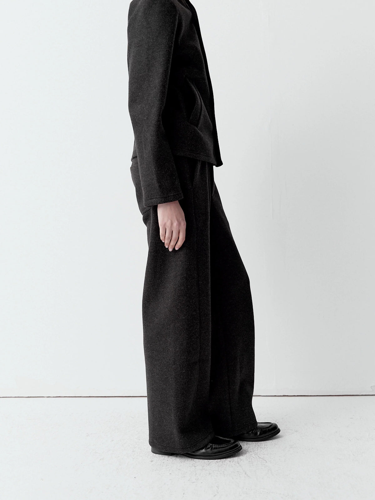 OFF-CENTER WAIST WIDE-LEG SWEATPANTS