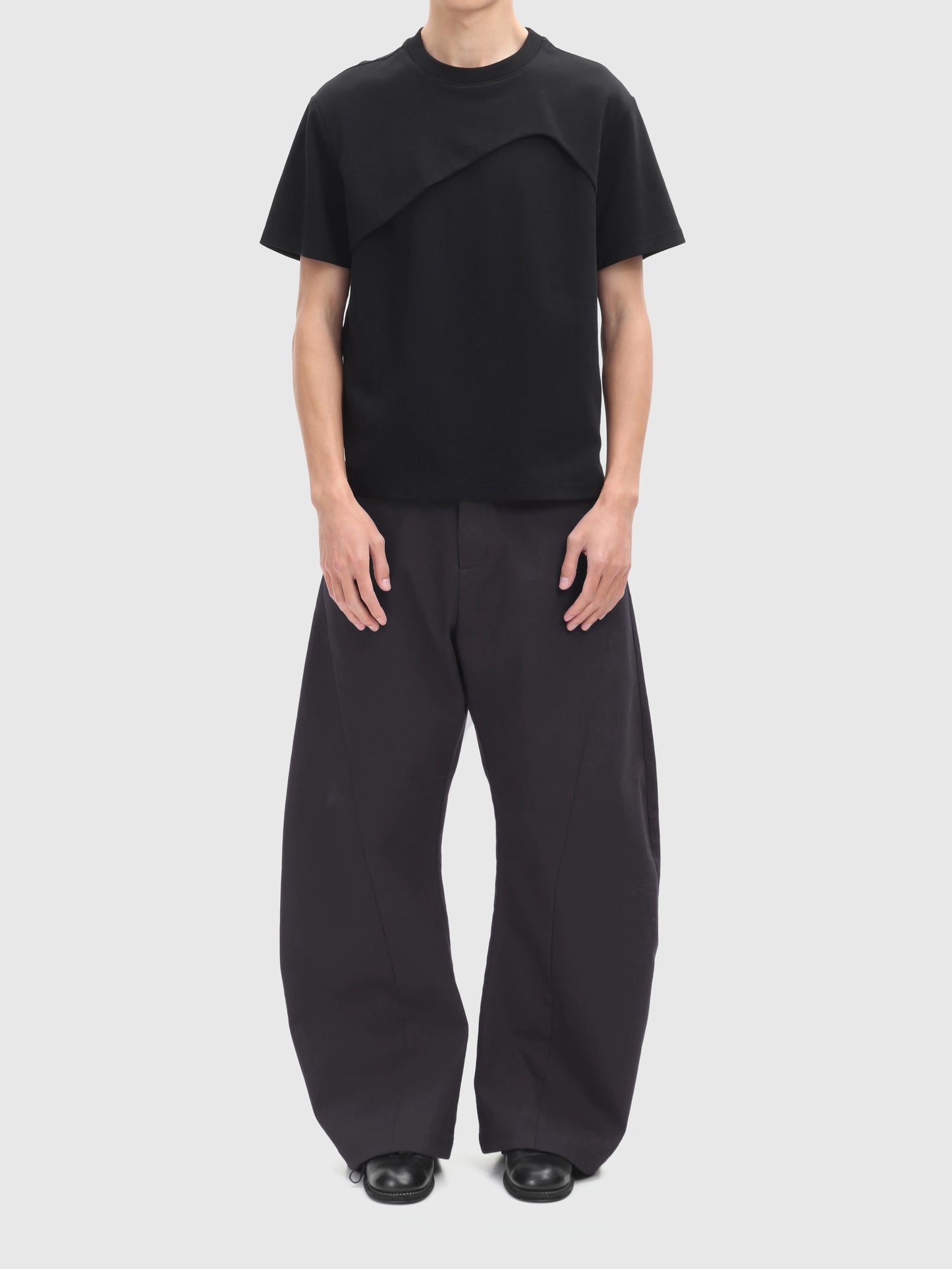 CURVED LINE T-SHIRT