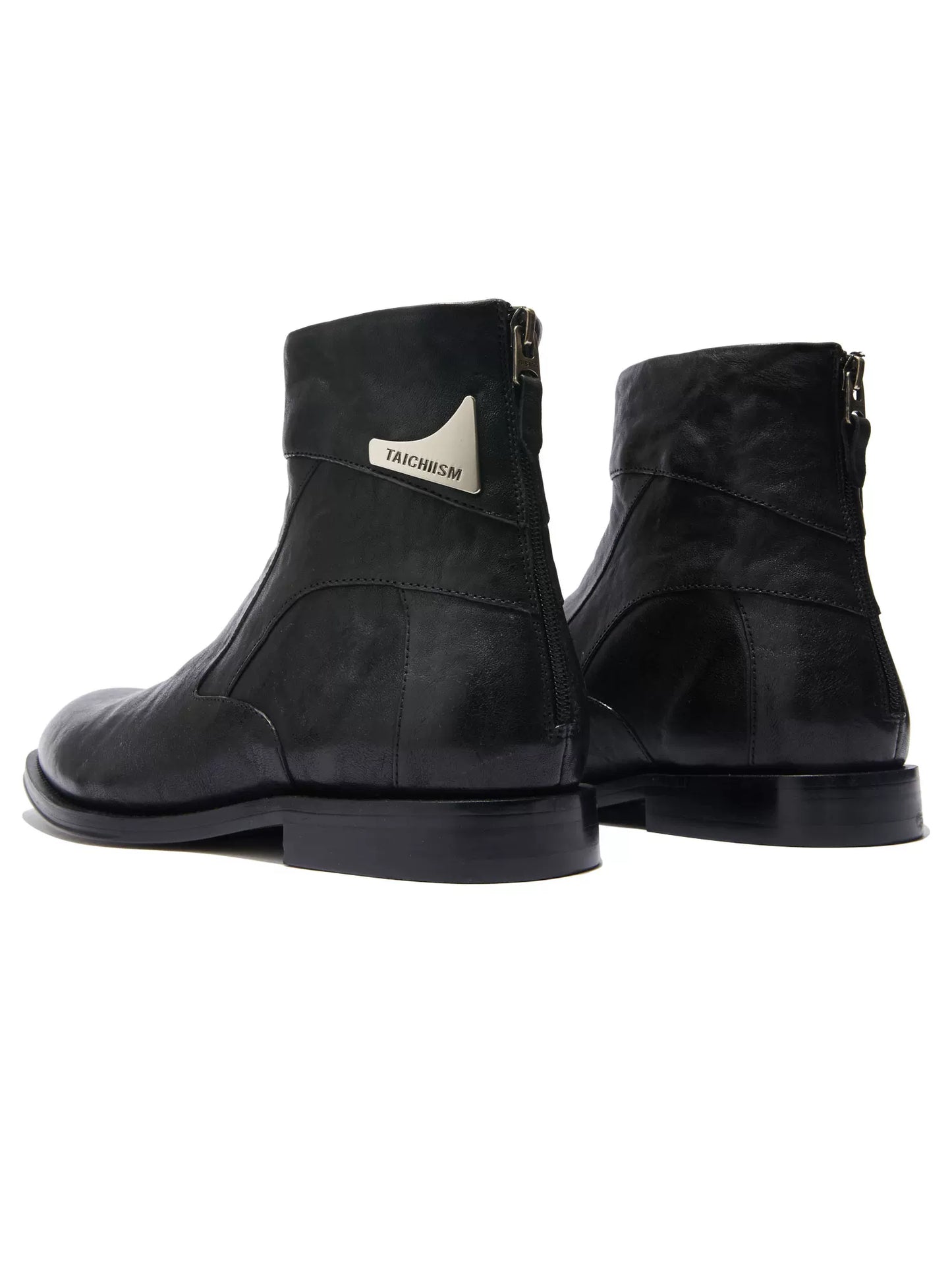 POINTED CHELSEA BOOTS