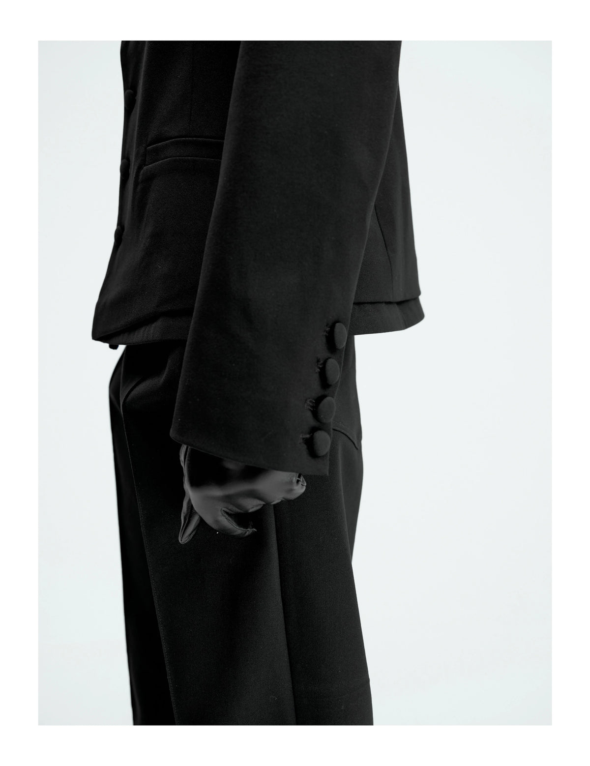SLIM-FIT DETACHABLE SUIT JACKET