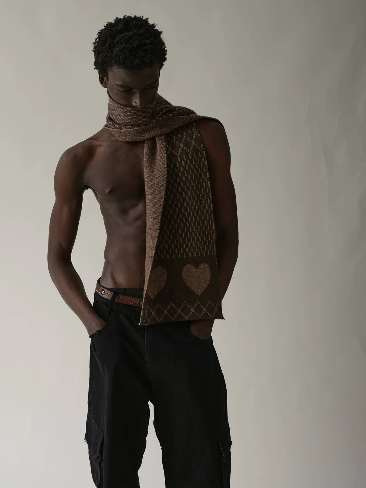 TEXTURED KNIT NECK SCARF