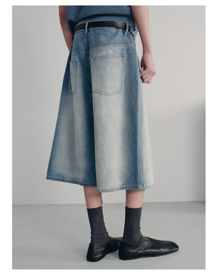 ICE BLUE PLEATED SHORTS