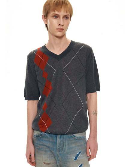 V-NECK DIAMOND CHECK TEE
