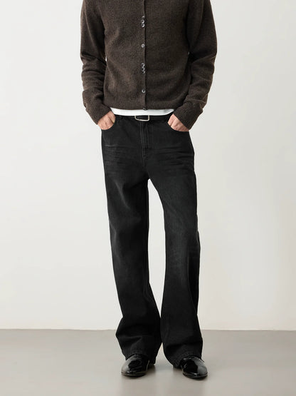 CASUAL STRAIGHT-LEG JEANS COLLECTION