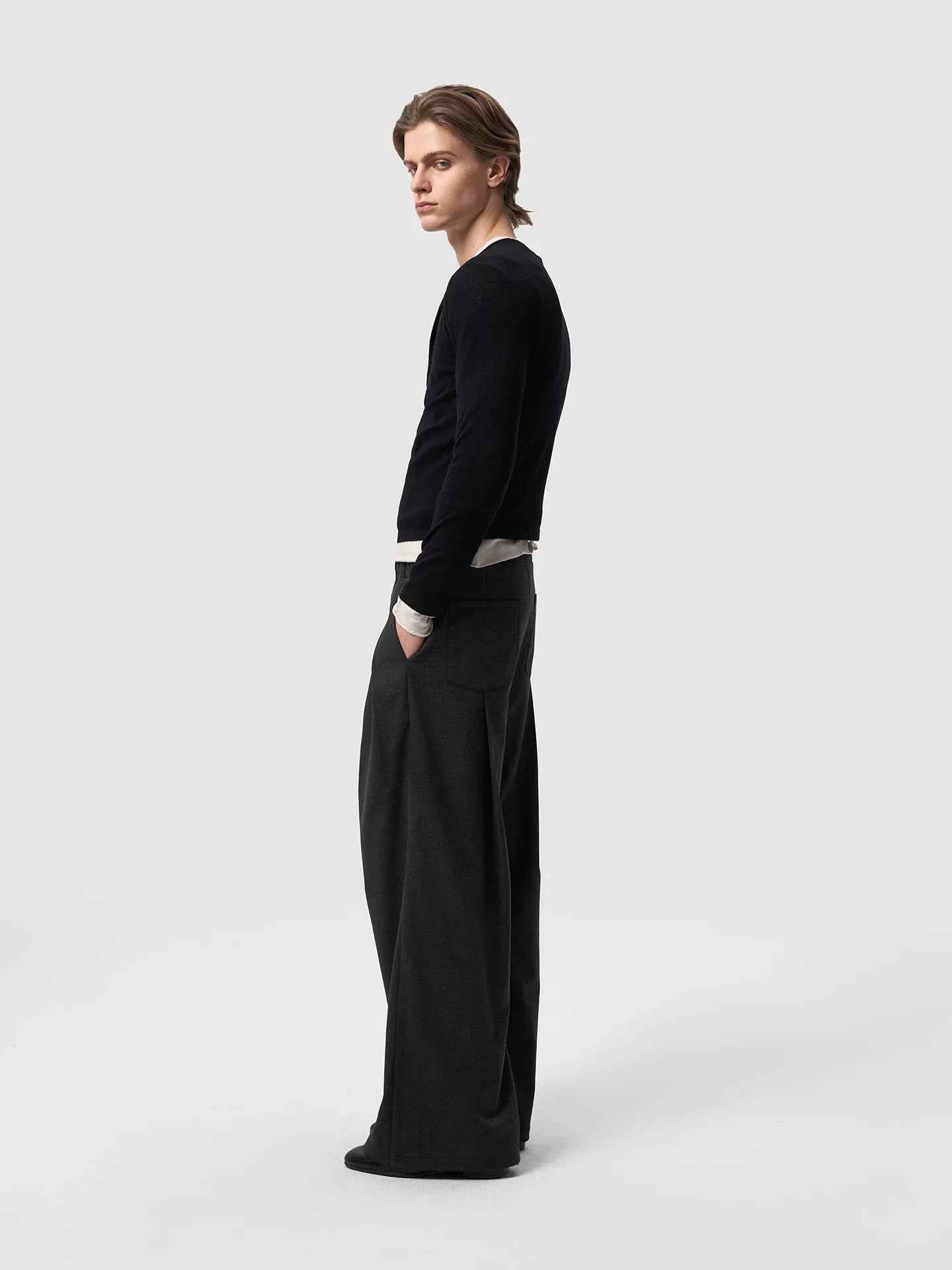 HIGH WAIST PLEATED WIDE LEG PANTS