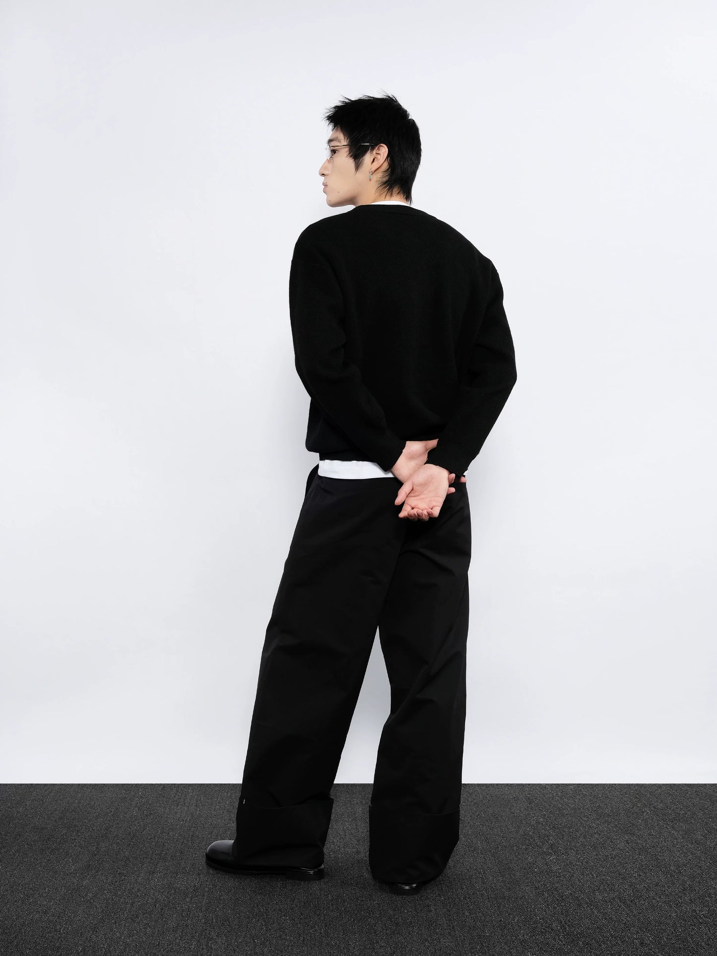 STURDY WIDE-CUFF CASUAL PANTS