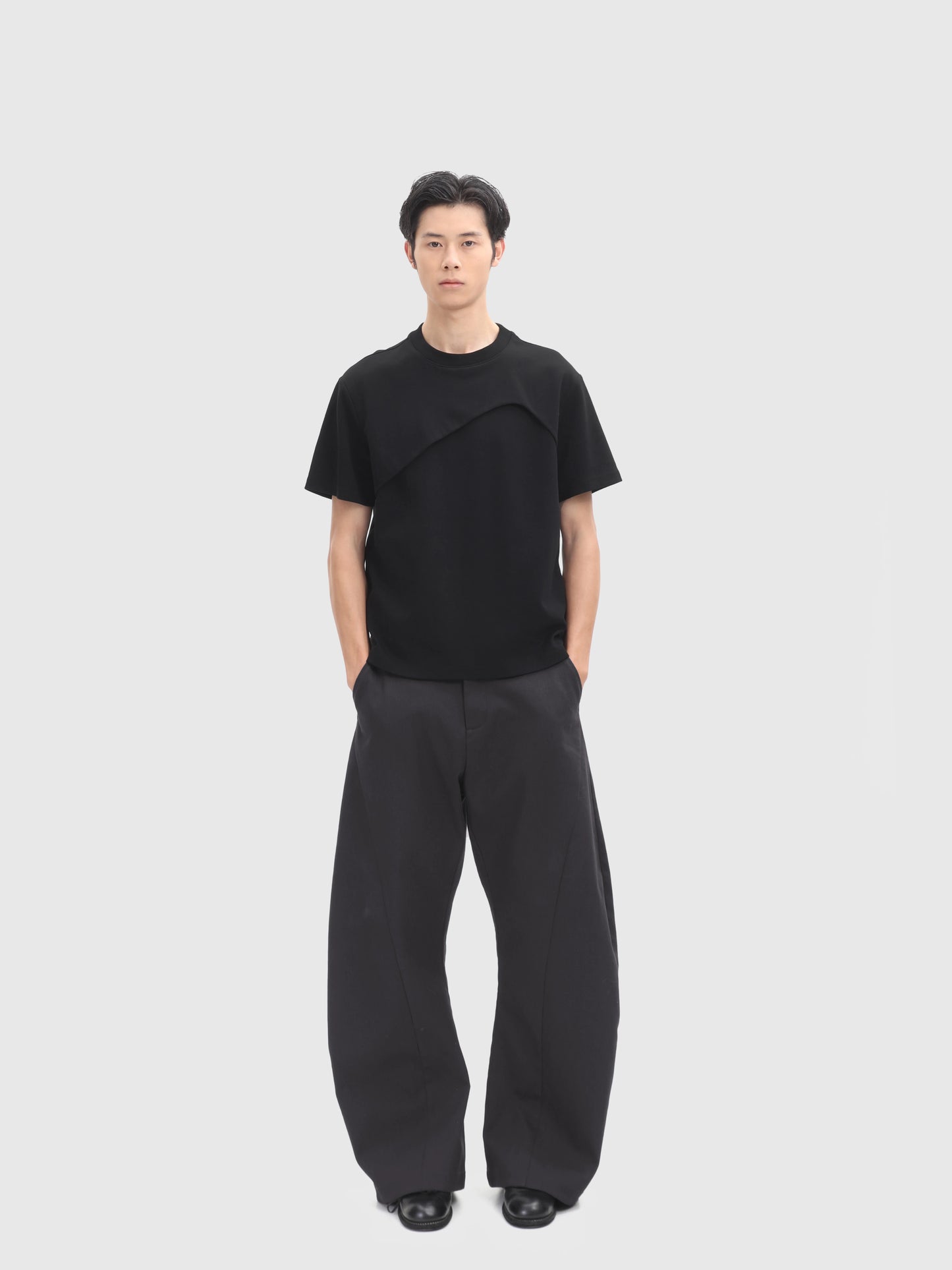 CURVED LINE T-SHIRT