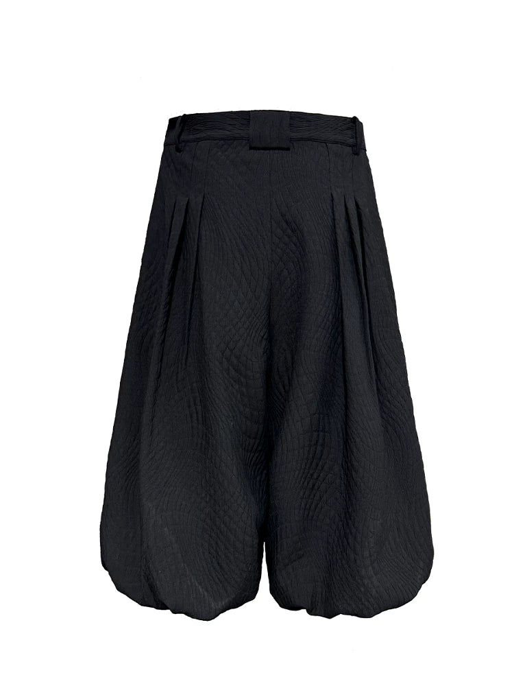 LEAF PATTERNED PLEATED PANTS