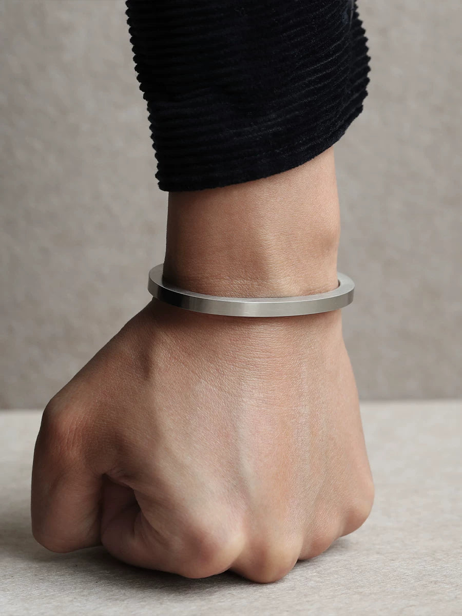 ELEGANT BRACELET