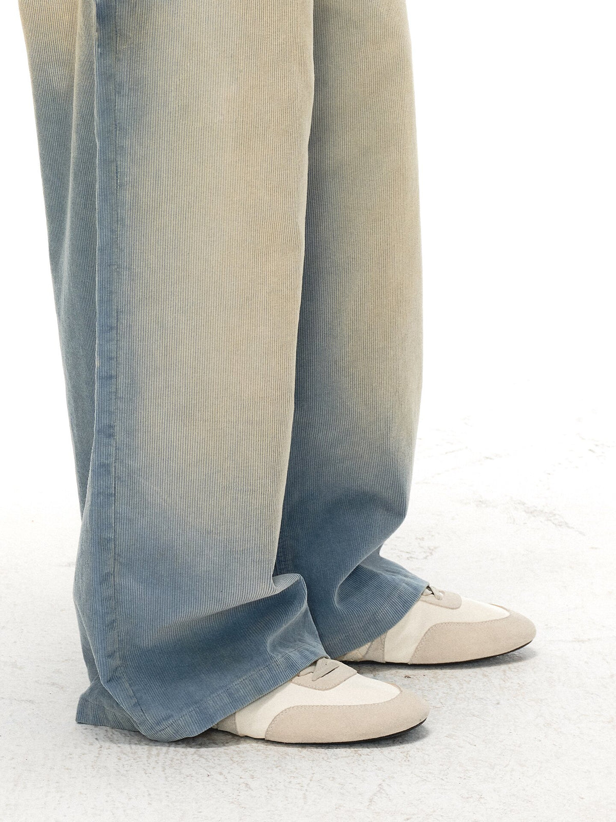 THIN-SOLE LEATHER TRAINER SHOES