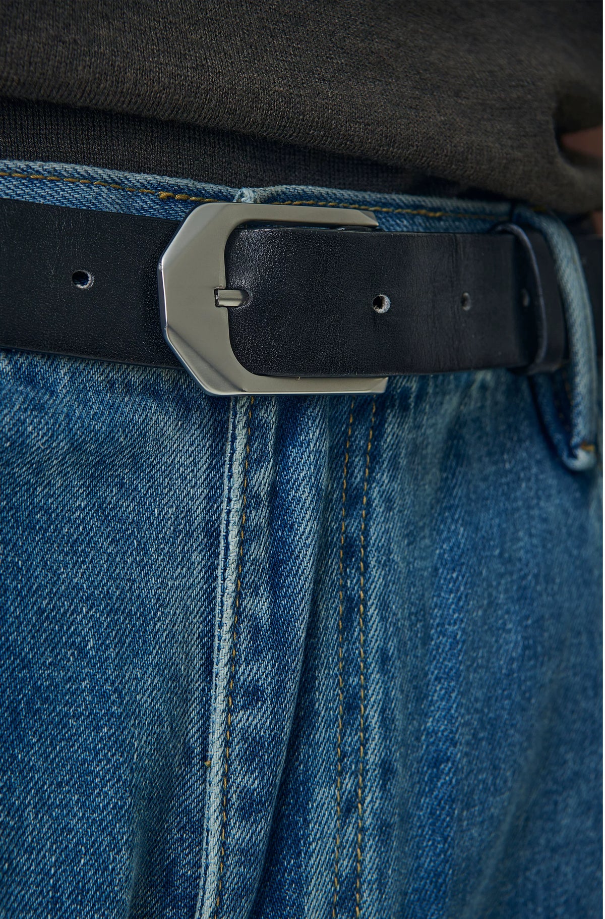 EMIL BELT 着用イメージ