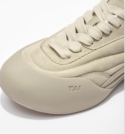HEIGHT-BOOSTING CASUAL SNEAKERS