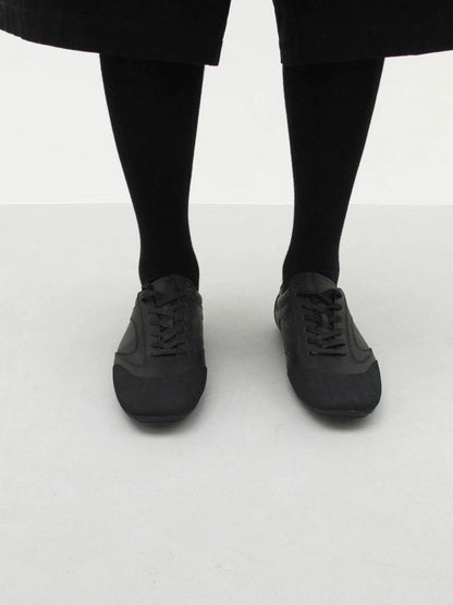 SOFT LEATHER TRAINING SHOES